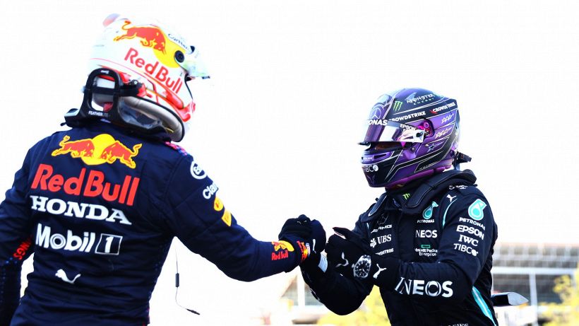 F1, GP Brasile: sanzioni opposte per Lewis Hamilton e Max Verstappen