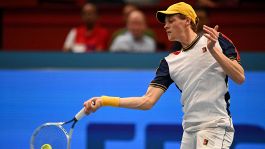 Masters 1000 Bercy, Jannik Sinner subito fuori: la Race ora si complica