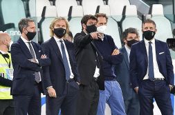 Bilanciopoli, per i tifosi pagherà la Juve: Altro scudetto di cartone?