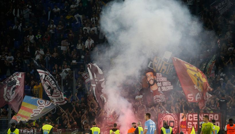 Lazio-Salernitana, raid prima della partita: accoltellato in ospedale