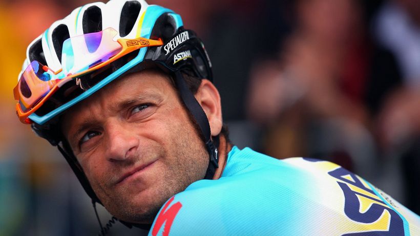 Il Giro d'Italia torna a Jesi ricordando Scarponi