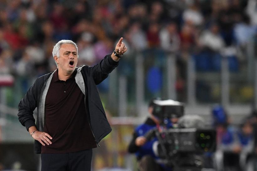 Roma si ribella: tiro al bersaglio su Mourinho, è la fine di un mito?