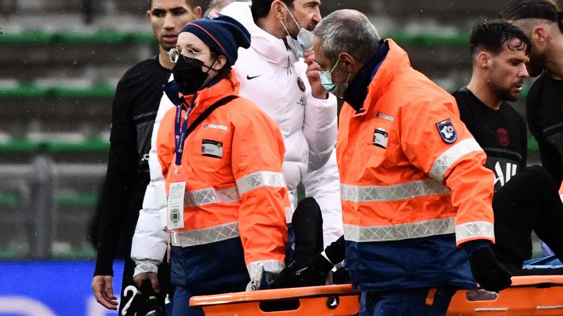 Psg, Neymar esce in lacrime: si teme un lungo stop