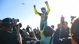 MotoGP, vince Bagnaia. Ma la festa è tutta per Valentino Rossi