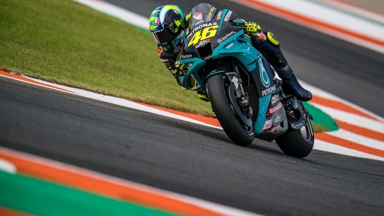 MotoGP, FP3 Valencia: primo Espargaro, Valentino Rossi in Top-10