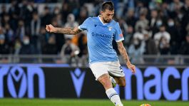 Infortunio muscolare per Acerbi: rischia di saltare Inter-Lazio