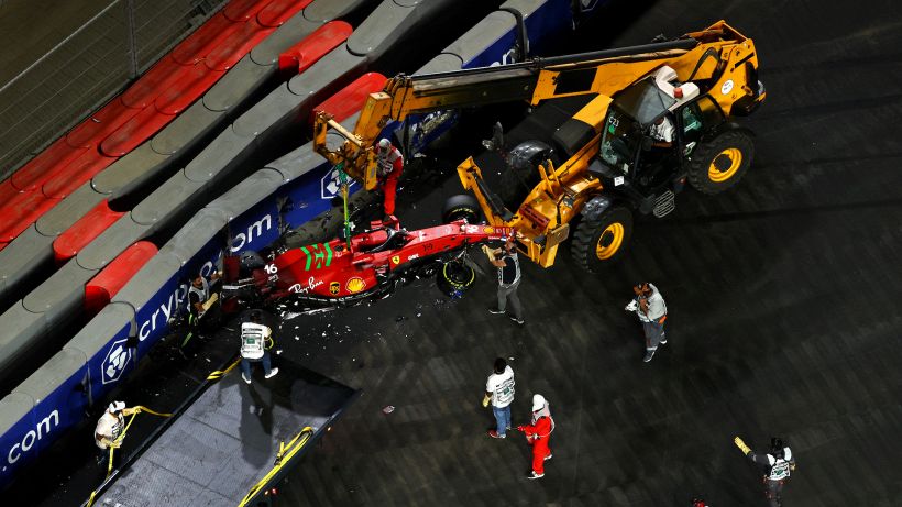 Ferrari: salvi motore e telaio della vettura di Leclerc