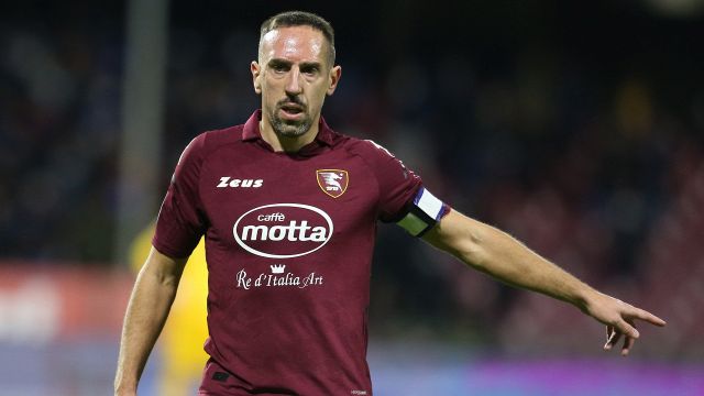 Tensione in Salernitana-Cagliari, espulso Ribery