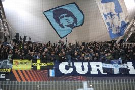 Napoli, l’esultanza dei tifosi ma le polemiche non si placano