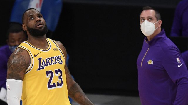 Lakers, nuova disfatta: coach Vogel traballa