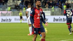 Nervi tesi a Cagliari: confronto Joao Pedro tifosi dopo ko con Udinese