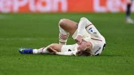 Milan, la diagnosi non lascia scampo: stagione finita per Simon Kjaer