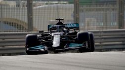 F1, GP Abu Dhabi: Hamilton domina le libere, Ferrari indietro