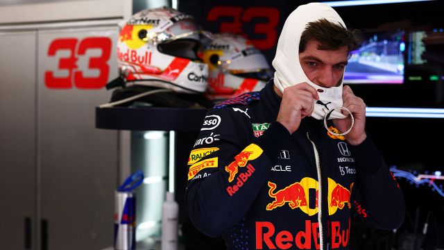F1, Verstappen penalizzato di 10 secondi per il tamponamento: classifica invariata