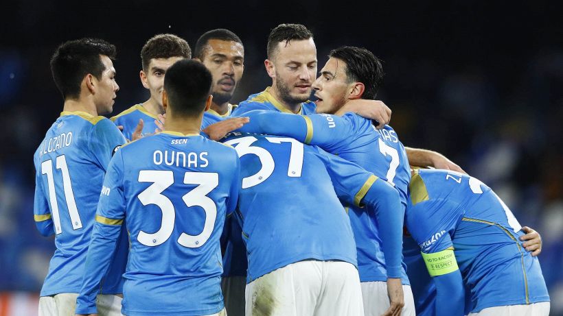 Napoli ai playoff di Europa League, Leicester piegato 3-2