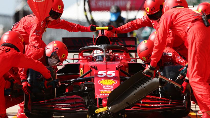Ferrari, Sainz: “Vetture 2022 veloci, ma difficili da guidare”