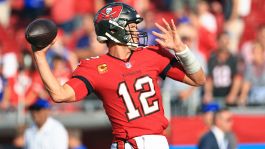 NFL, Tom Brady non ha fretta di decidere