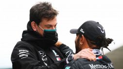 F1, Mercedes: Wolff e Hamilton disertano la premiazione della FIA