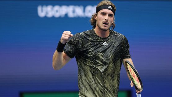 Tsitsipas ottimista per l’inizio del 2022: “Il gomito sta benissimo”