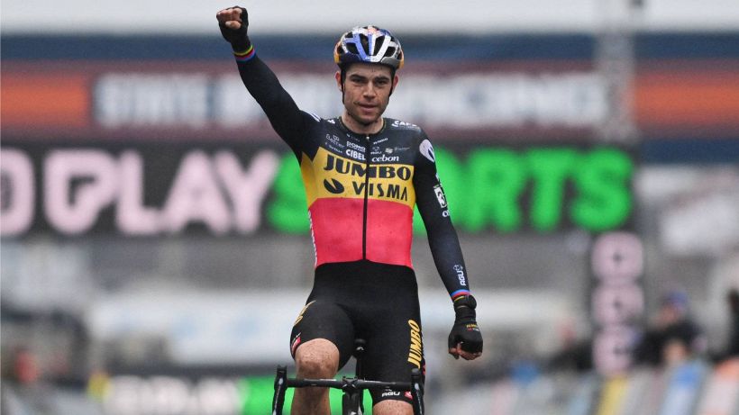 Ciclocross, van Aert detta legge anche a Heusden-Zolder