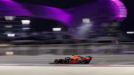 F1, ultima qualifica: pole Verstappen su Hamilton, Ferrari ok