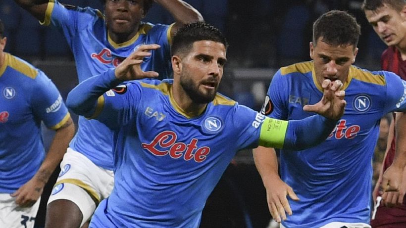 Lorenzo Insigne ha firmato, addio al Napoli: stipendio pazzesco