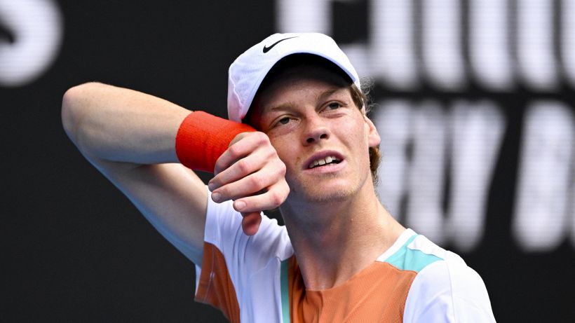 Australian Open: Tsitsipas non sbaglia nulla, Sinner si arrende