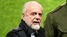 Il Napoli resta in silenzio, De Laurentiis ringrazia la squadra