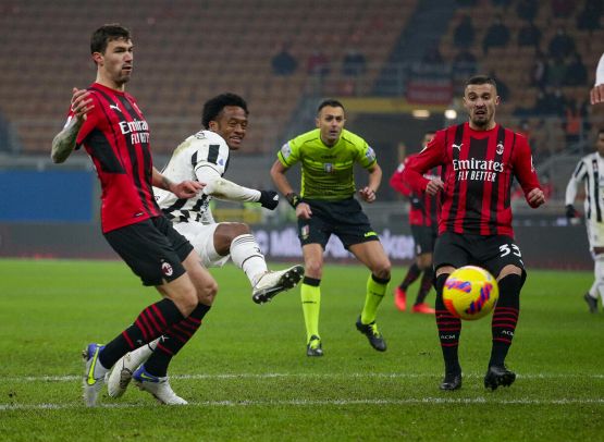 Milan-Juventus, la moviola di Marelli scatena la bufera tra i tifosi