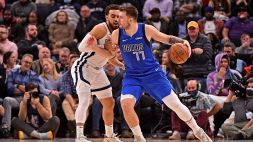 NBA: Doncic stoppa i Grizzlies, riscatto Warriors a Chicago