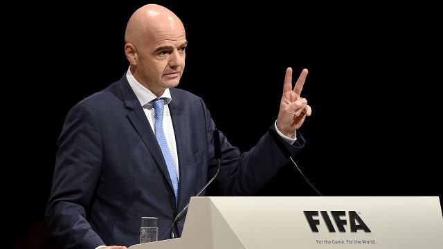 FIFA cambia regole prestiti: durata 1 anno e limitazioni su calciatori