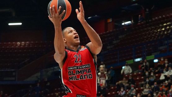 L'Olimpia piega la Virtus all'overtime, non basta super Belinelli