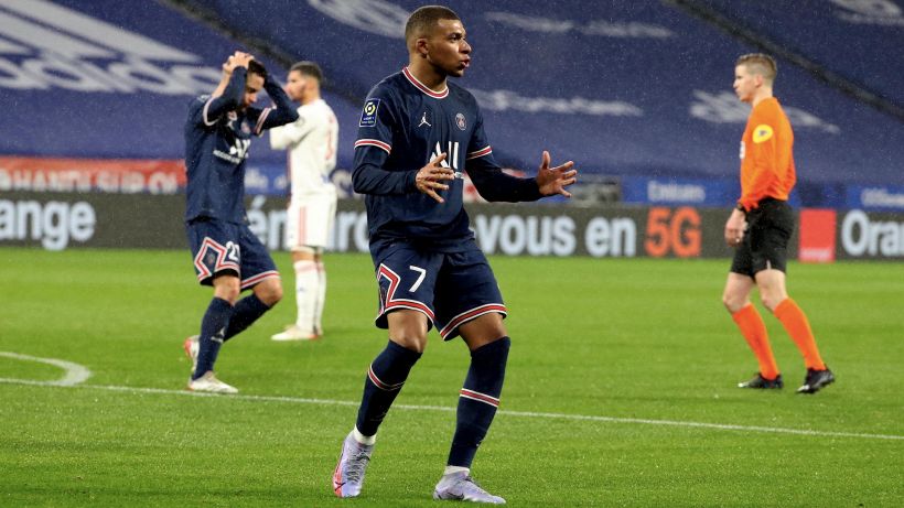 Ligue 1: Mbappé e il PSG fermati dai pali e dal Lione