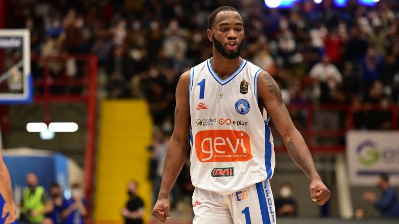 LBA, a Napoli il monday night contro Trieste