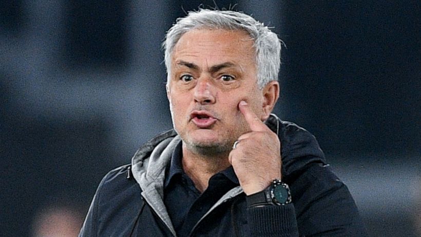 Mourinho: “Mercato chiude il 31 gennaio, ma la Roma mi va bene così”