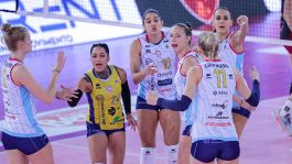 Serie A1 donne: momentaneo aggancio in vetta di Scandicci a Monza