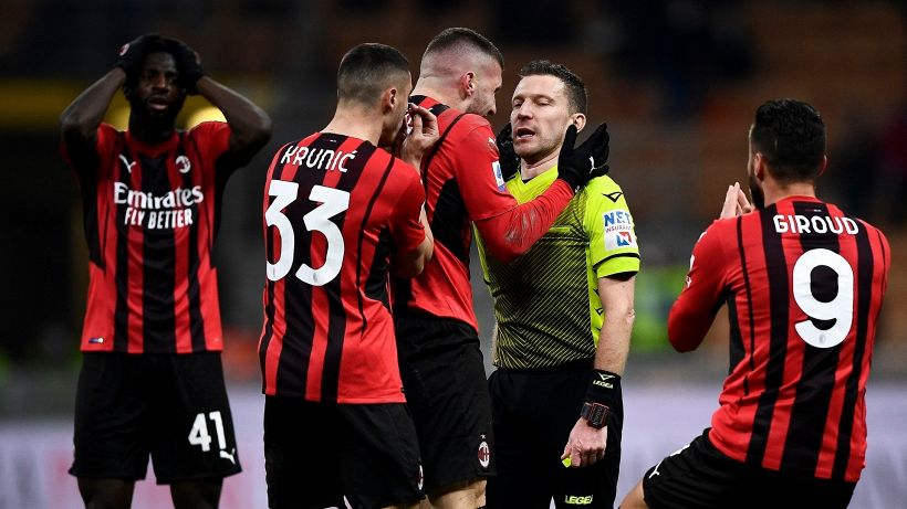 Milan-Spezia, pesante punizione per l'arbitro Serra. Ma c'è un giallo