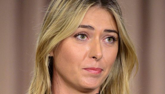 Tennis, Sharapova racconta la sua infanzia lontano dalla mamma: "Due anni senza vederla"