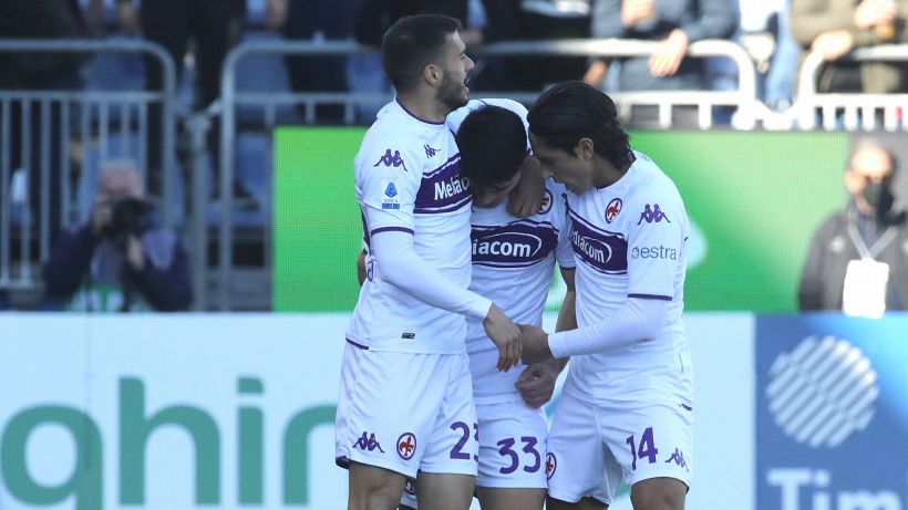Joao Pedro spreca il rigore: la Fiorentina in 10 pareggia a Cagliari