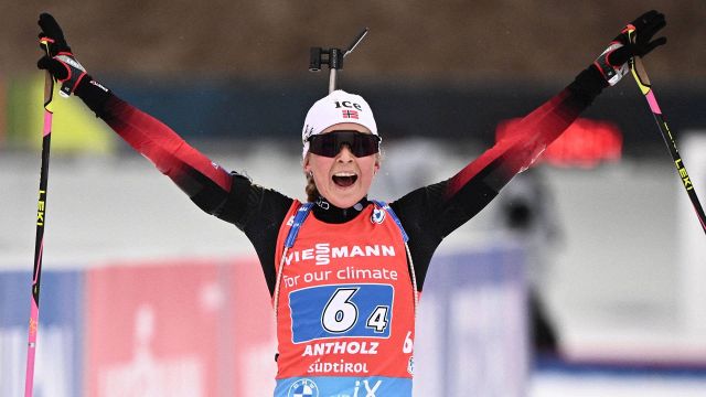 Biathlon: alla Norvegia la staffetta femminile, Italia 4ª al fotofinish
