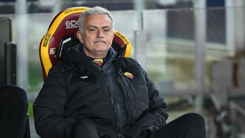 Roma: Le accuse pesanti di Mourinho ai giocatori scatenano la bufera