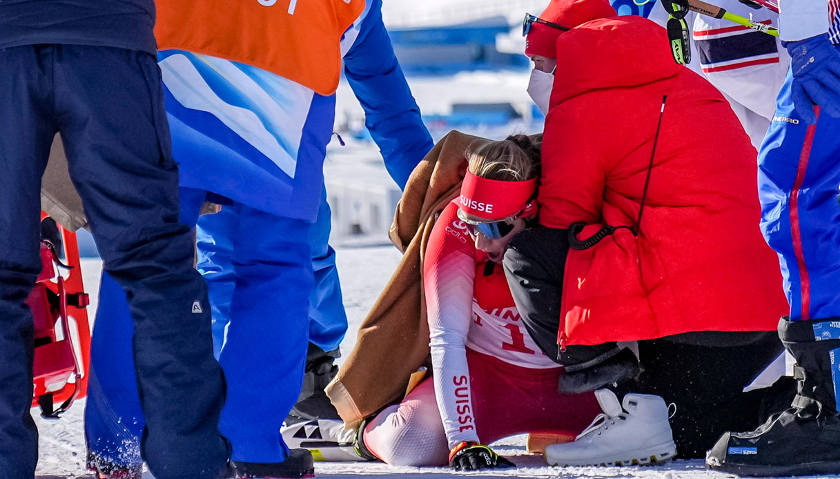 Olimpiadi invernali, paura per Irene Cadurisch: cade, via in barella