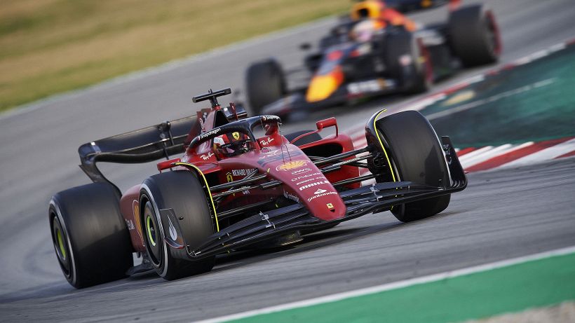 F1, Sainz dopo i primi giri: "Si percepisce la differenza con lo scorso anno"