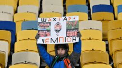 La guerra porta alla sospensione del calcio in Ucraina