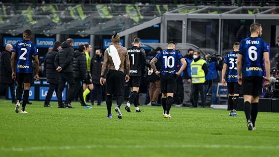 Un mese da incubo per l’Inter: le cause della crisi nerazzurra