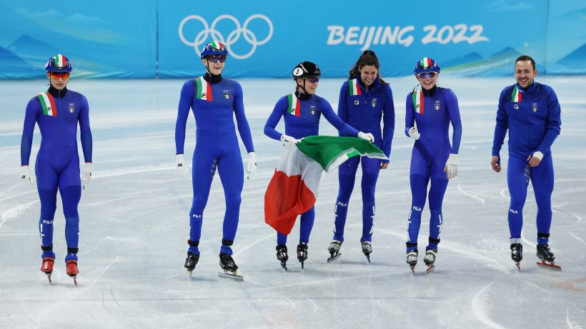 Pechino 2022, short track: Italia d'argento nella staffetta mista