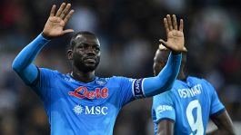 Napoli riabbraccia Koulibaly dopo la coppa: Sono tornato, non vado via