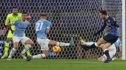 Napoli all'ultimo respiro contro la Lazio: Olimpico espugnato e Milan agganciato