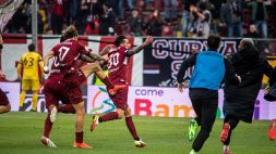 Reggina-Crotone: gol da 60 metri di Montalto