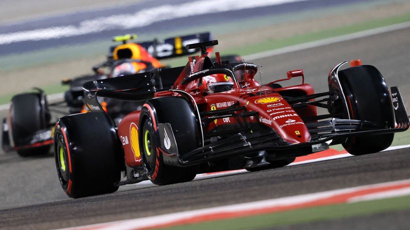 F1, libere Bahrain: Verstappen davanti, le Ferrari lo tallonano